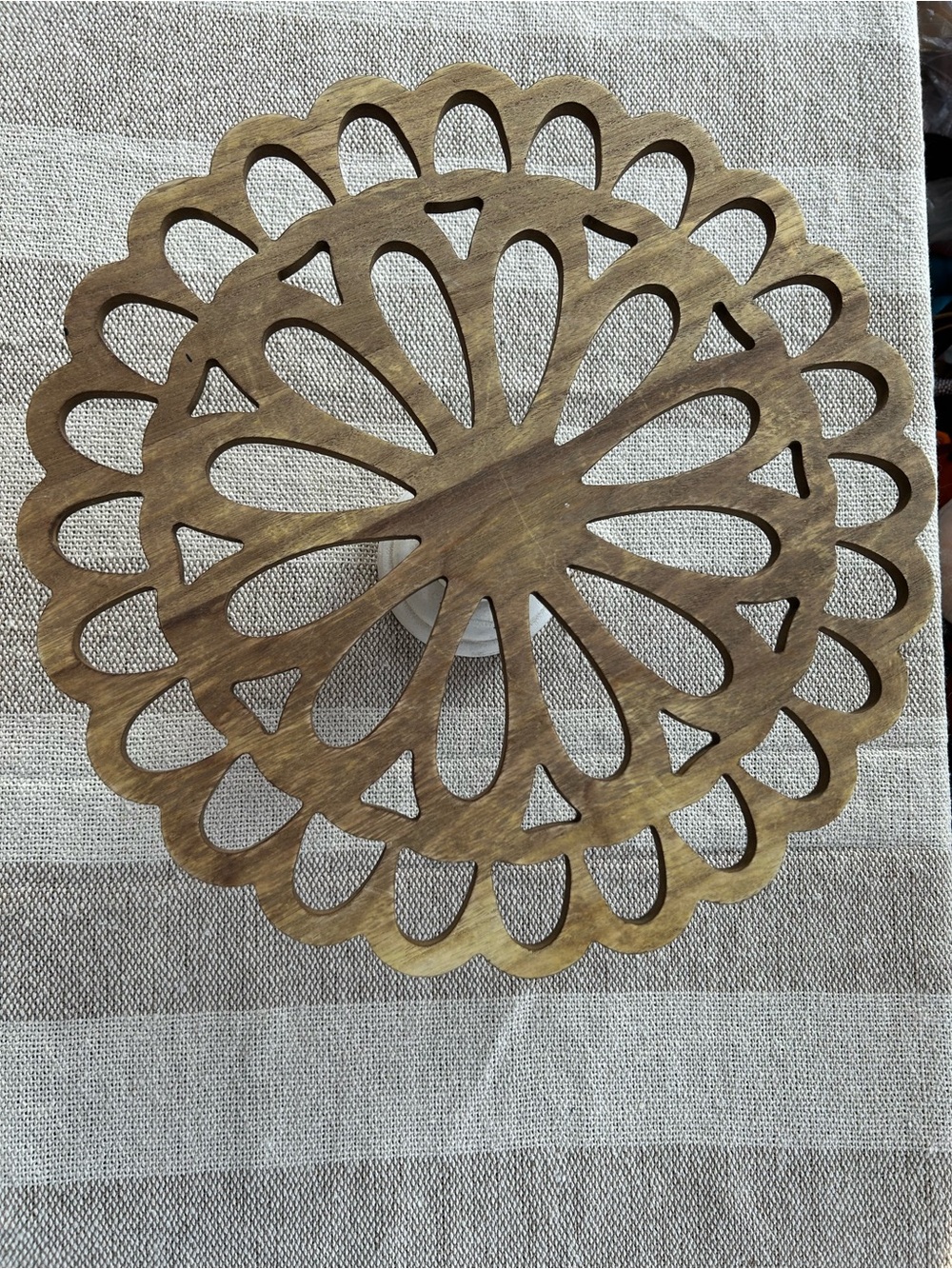 Round Decorative Wood Trivet - Scalloped Cutout Design, Brown